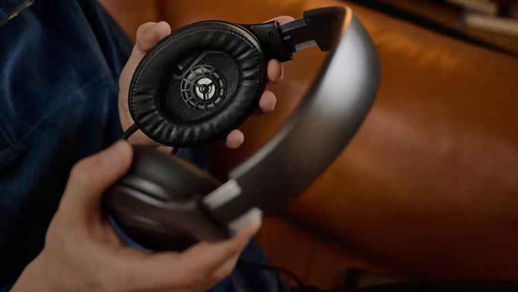 Sennheiser cover
